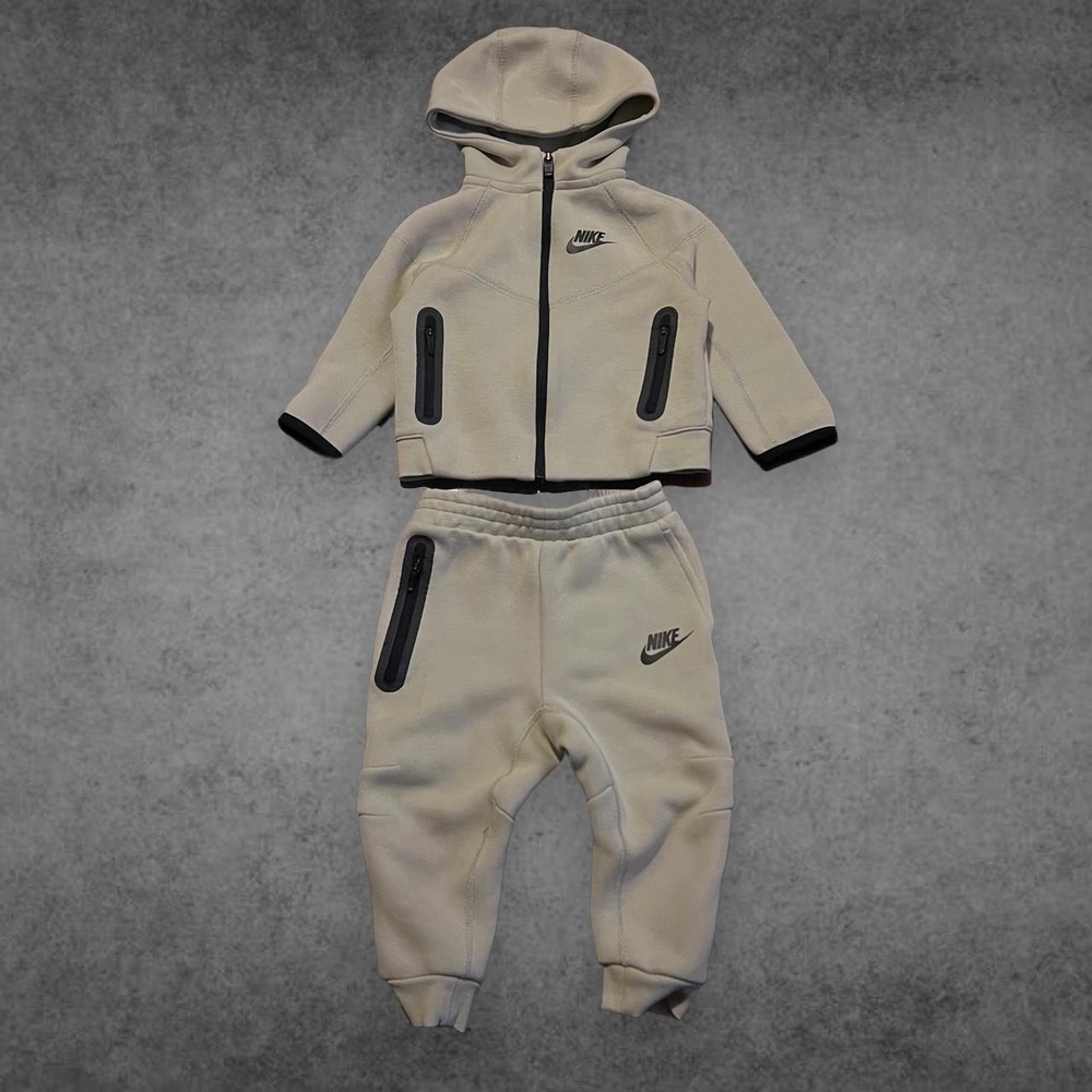 Nike Tech Fleece Track Suit Set Toddler 18M Cream Grey Hoodie Joggers 2pc